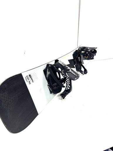 Used Burton EXPERIENCE 158W W/ NEW MATRIX 7-12 BINDI Mens Board