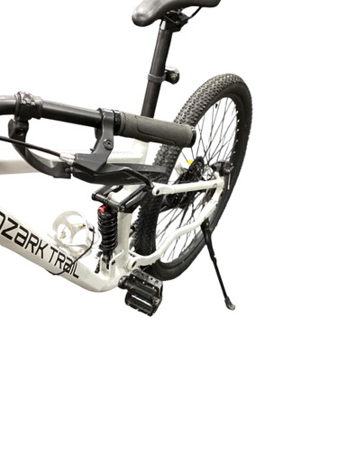 Used OZARK TRAIL SLALOM Mountain Bike Mens White 48