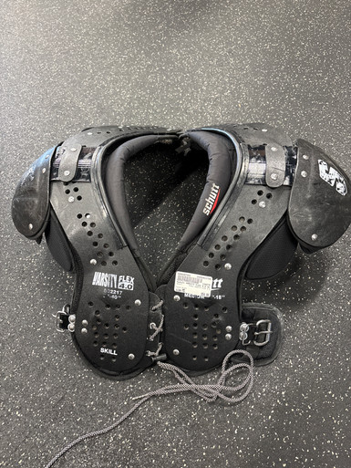 Used Schutt VARSITY FLEX 4.0 FB Shoulder Pads Black MD
