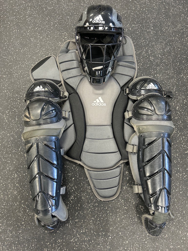 Used Adidas CAPTAIN CATCHER SET Black And Grey Junior