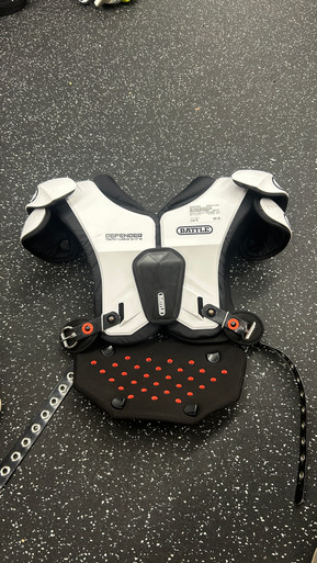 Used Battle Sports DEFENDER YOUTH FB Shoulder Pads White XL