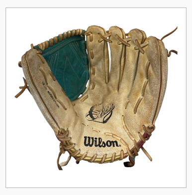 Used Wilson SIREN BB/SB Glove RH Throw Kelly green 12 1/2