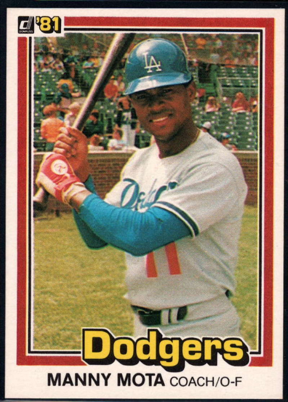 1981 Donruss #299 Manny Mota NM-MT Los Angeles Dodgers - Under the