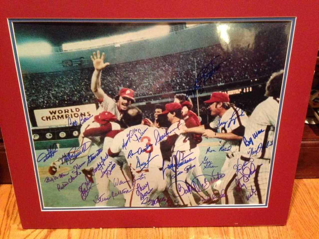 1980 Phillies World Series Celebration 16 x 20 signed by 31