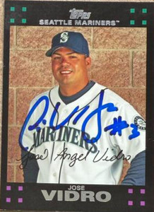 Jose Vidro Autographed 2007 Topps #532 