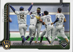 2025 Topps #396 Milwaukee Brewers Team Card NM-MT  Milwaukee Brewers 
