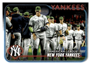 2024 Topps #301 New York Yankees Team Card NM-MT New York Yankees 
