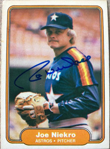 Joe Niekro Autographed 1982 Fleer #221 Houston Astros Card