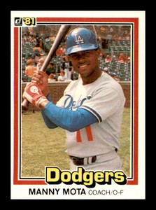 1981 Donruss #299 Manny Mota NM-MT Los Angeles Dodgers 