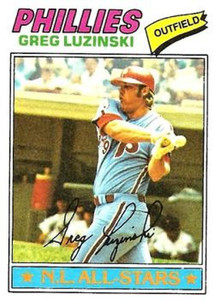 1977 Topps #30 Greg Luzinski VG Philadelphia Phillies 