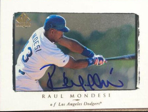 Raul Mondesi Autographed 1998 SP Authentic #109