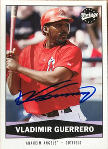 Vladimir Guerrero Autographed 2004 Upper Deck Vintage #454