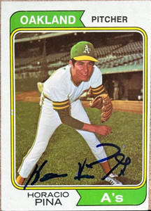 SOLD 124545 Horacio Pina Autographed 1974 Topps #516