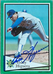 Ted Higuera Autographed 1994 Panini Stickers #81