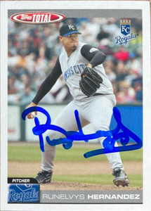 Runelvys Hernandez Autographed 2004 Topps Total #445
