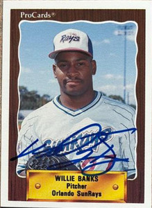 Willie Banks Autographed 1990 ProCards #1076