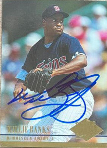 Willie Banks Autographed 1994 Fleer Ultra #83
