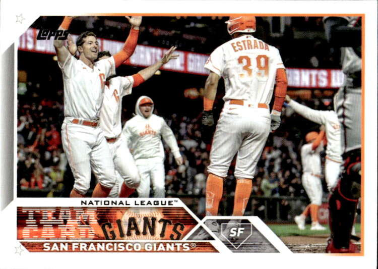 2023 Topps #173 San Francisco Giants NM-MT  Team Card 