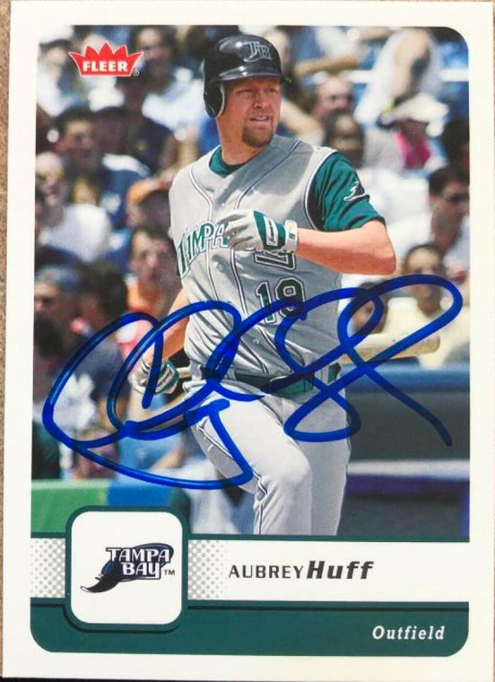 SOLD 116386 Aubrey Huff Autographed 2006 Fleer #111