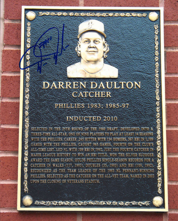 Darren Daulton Autographed Phillies 8 x 10  Photo 7