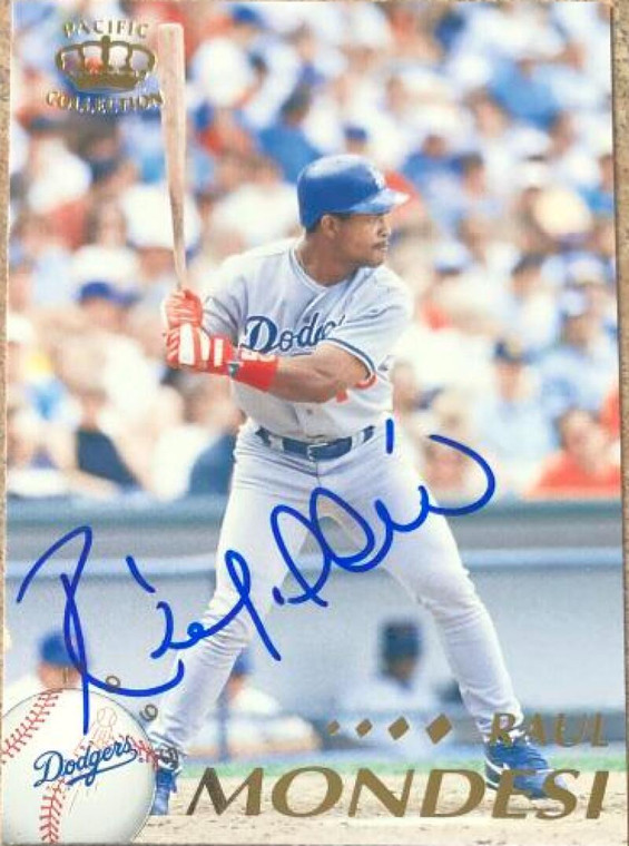 SOLD 118244 Raul Mondesi Autographed 1995 Pacific #222