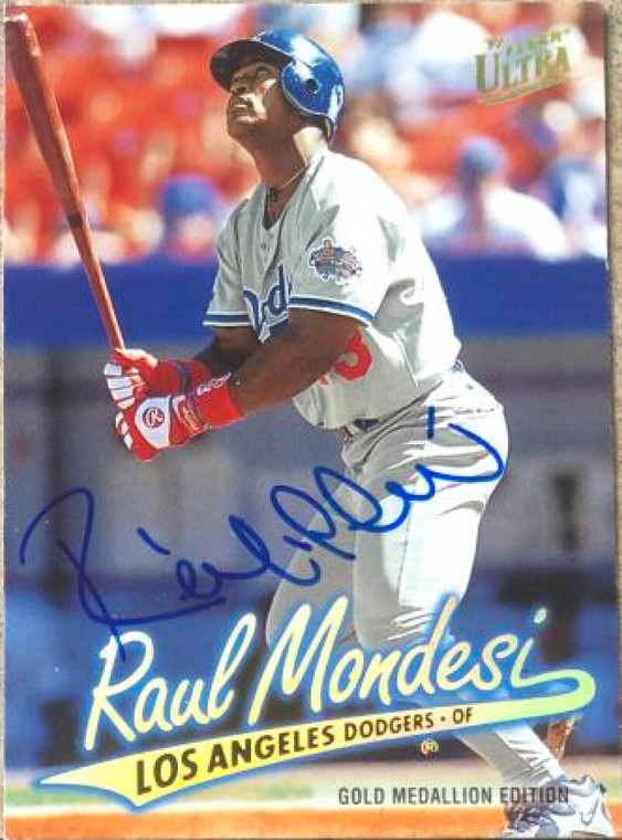 Raul Mondesi Autographed 1997 Fleer Ultra Gold Medallion #G220