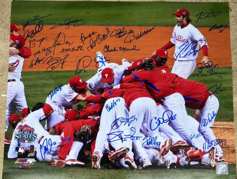 2008 World Series Champion Phillies Team Signed Photofile 16 x 20 Photo 32 Autographs ID: 5527