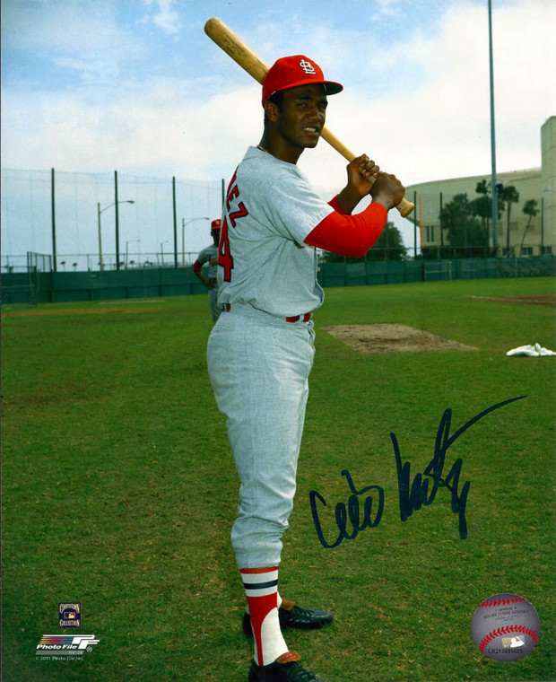 Willie Montanez Autographed Cardinals 8 x 10 Photo 