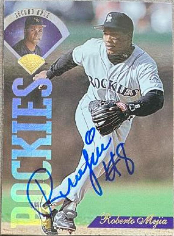 Roberto Mejia Autographed 1995 Leaf #5