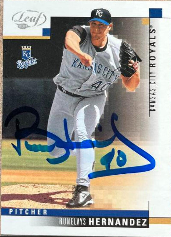 Runelvys Hernandez Autographed 2003 Leaf #54