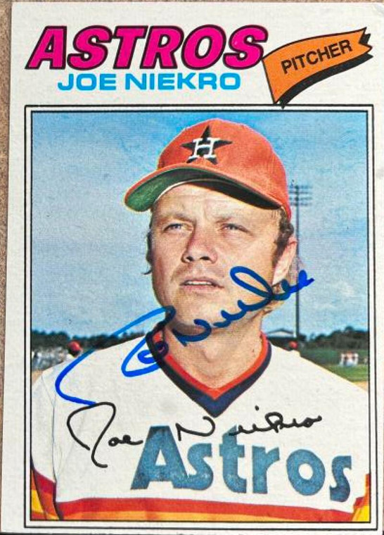 Joe Niekro Autographed 1977 Topps #116