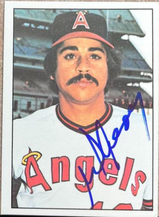 Winston Llenas Autographed 1976 SSPC #195