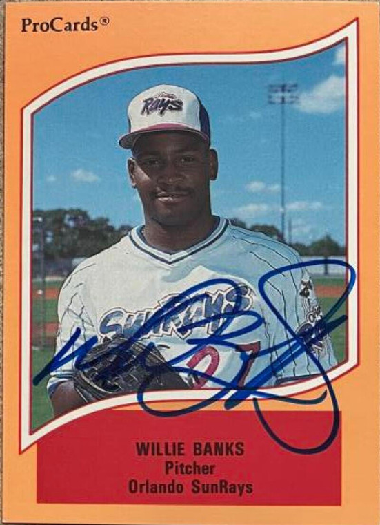 Willie Banks Autographed 1990 ProCards A and AA #40