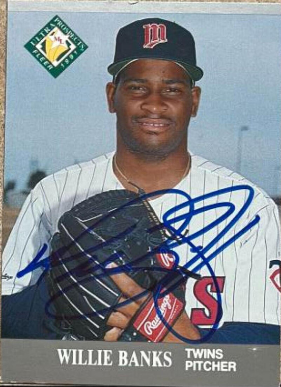 Willie Banks Autographed 1991 Fleer Ultra #373