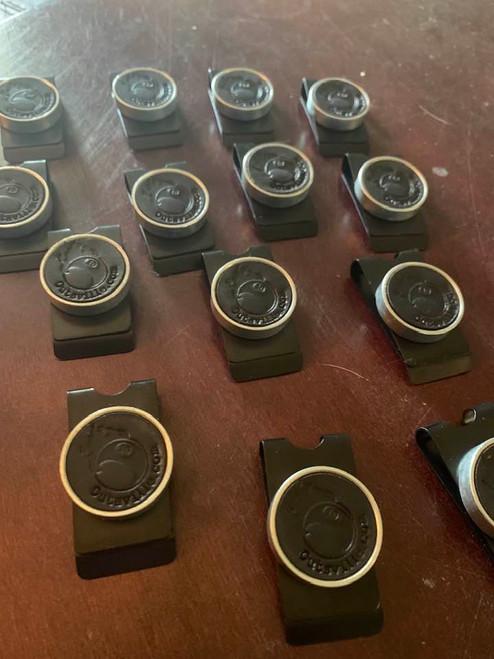 Outsville Great White Billiard/Pool Cue Chalk Belt Clip