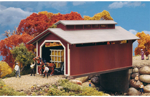 Walthers Cornerstone HO Scale Building/Structure Kit Willow Glen Covered Bridge
