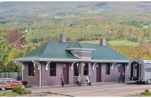 Walthers Cornerstone HO Scale Building/Structure Kit Pella Train Station Depot