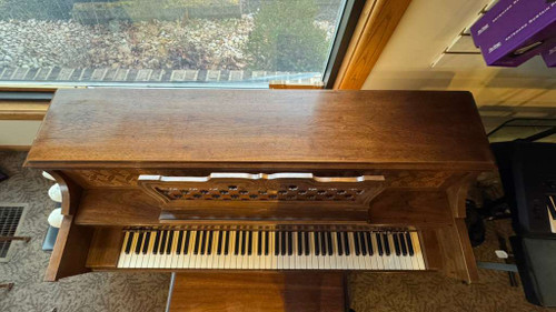 Used Baldwin Console Upright Piano