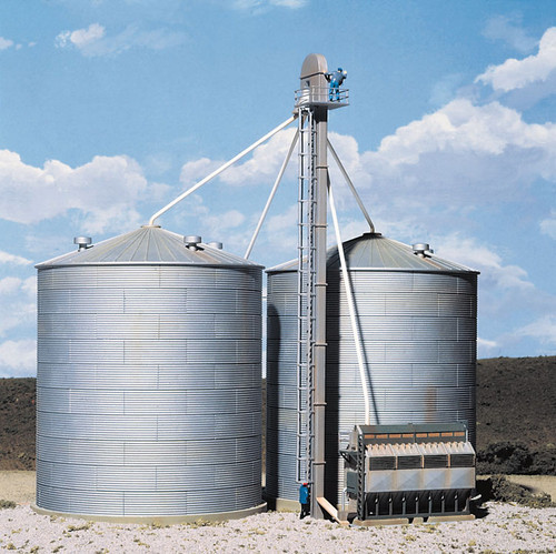 Walthers Cornerstone HO Scale Building/Structure Kit Grain Conveyor
