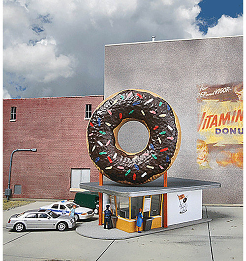Walthers Cornerstone HO Scale Building/Structure Kit Hole-In-One Donut Shop
