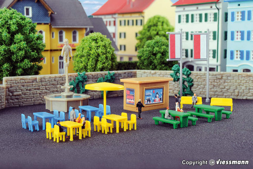 Kibri Z Scale Building/Structure Kit Fountain and Park Bench Accessory Set