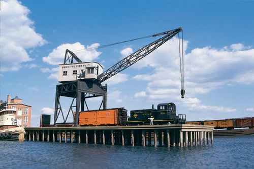 Walthers Cornerstone HO Scale Building/Structure Kit Pier & Traveling Crane