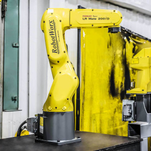 LR Mate 200iD (R-30iB MATE PLUS) - FANUC LR Mate 200iD WITH R-30iB MATE PLUS CONTROL