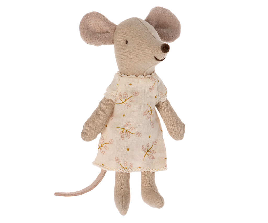 Nightgown For Little Sister Mouse