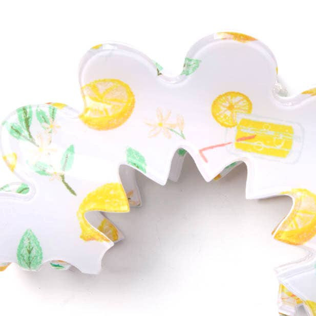 Wavy and Zigzag Edged White Clamp Lemon Print