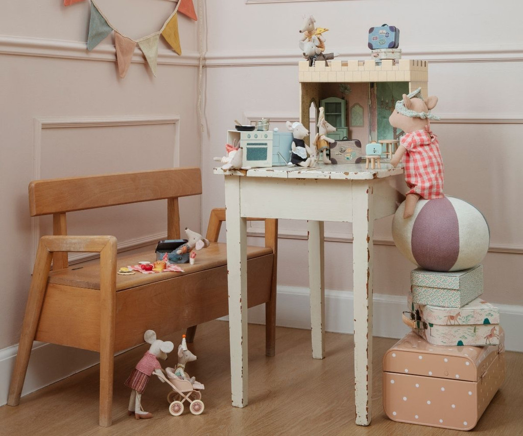 Castle Hall For Mouse