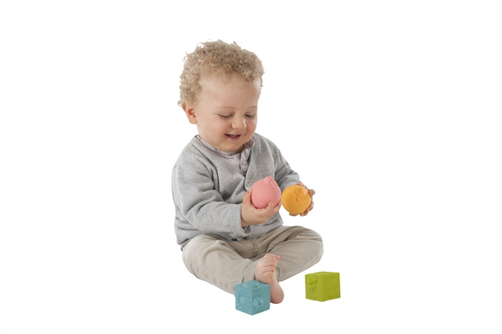 So Pure Sophie the Giraffe Set of Balls & Cubes
