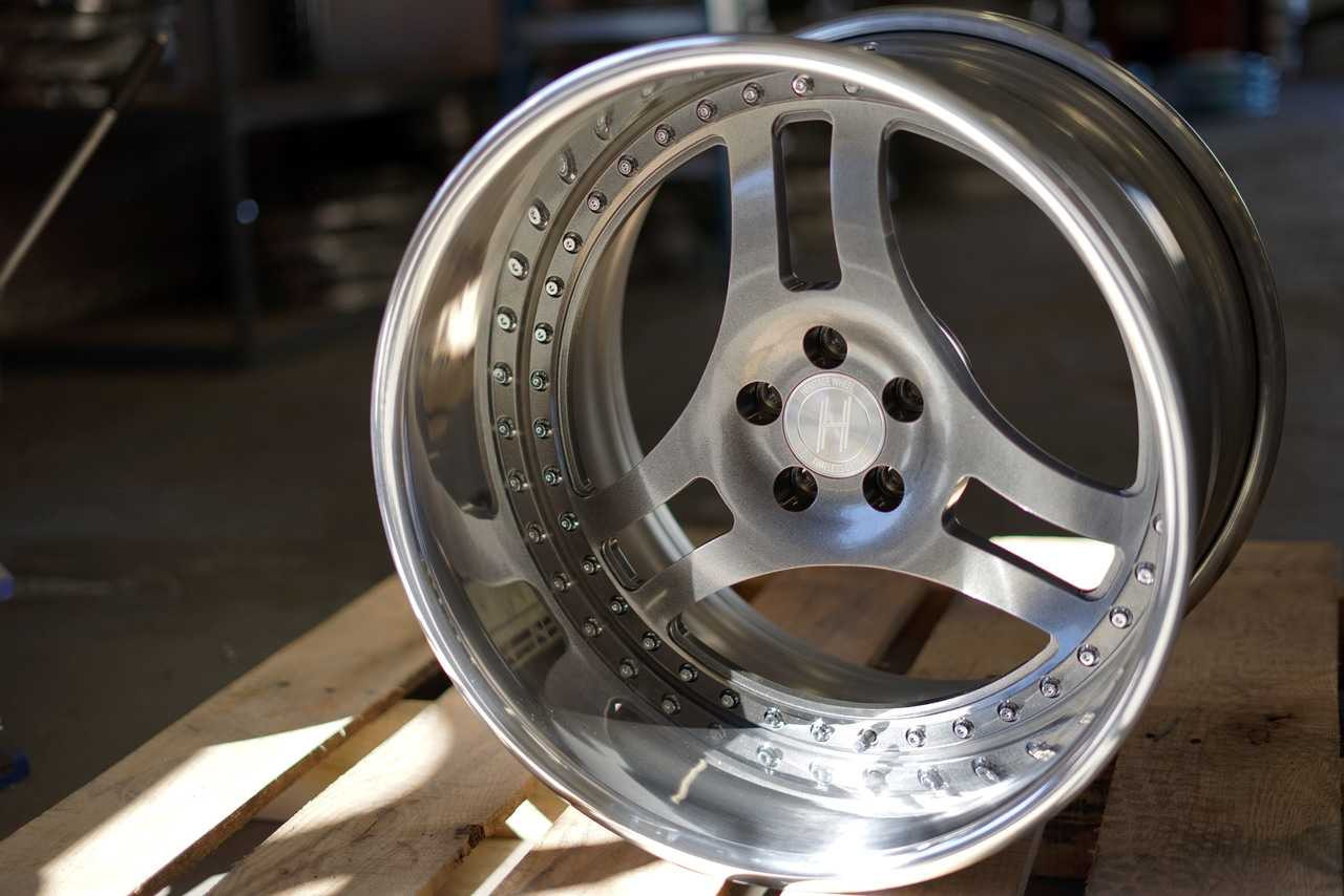 F1R F21 5x100/5x114.3 17x8.5 +35 Machine Gold/Polish Lip v2