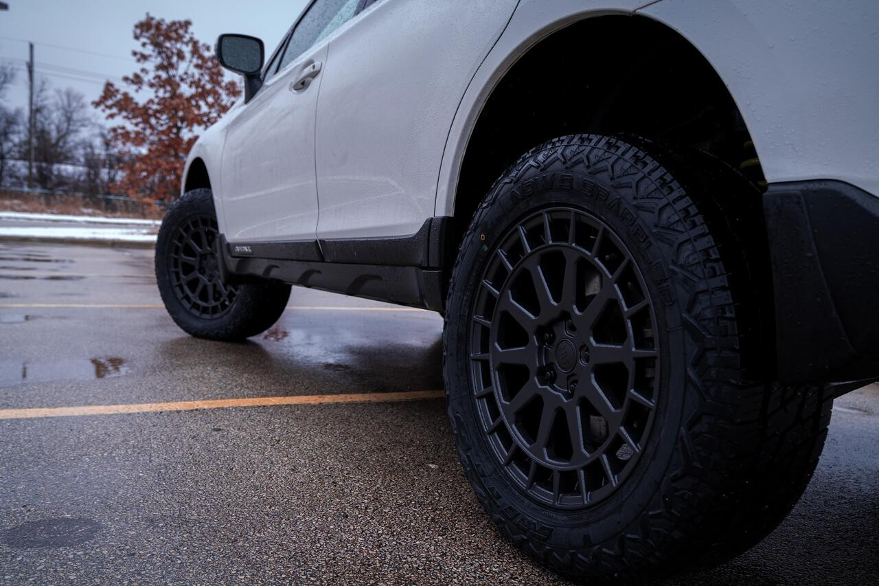 Black Rhino BOXER 5X114.3 17X8.5 -24 GLOSS | ThreePiece.us