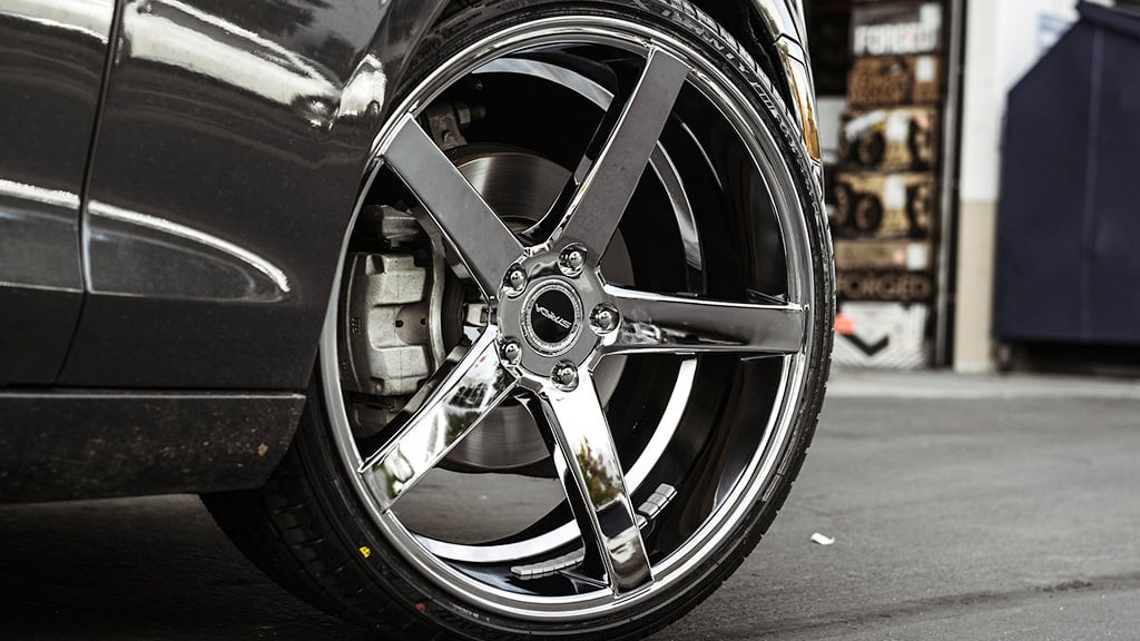 Strada Perfetto 5x108 18x8 +40 Gloss Black | ThreePiece.us